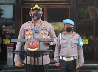 Kapolres Cirebon Kota, pimpin Upacara Korps Raport Kenaikan Pangkat Reguler dan Pengabdian Personel Polri Polres Ciko