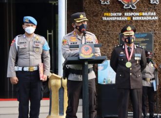 Polresta Cirebon Gelar Upacara Wisuda Purna Bhakti Anggota Polri dan ASN