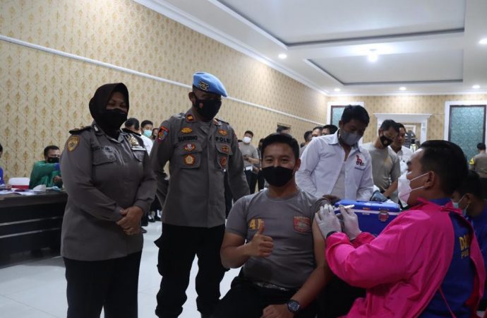 Hari Pertama, 186 Personil Polres Ciko Mengikuti Vaksin Dosis ke 3 Booster Covid 19