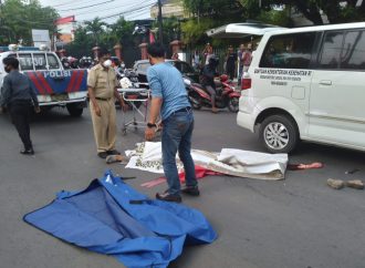 Pengemudi Sp. Motor MD Tergilas Ban Truk. Perkaranya Ditangani Unit Laka Lantas Polres Ciko