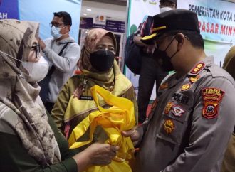 Kapolres Cirebon Hadiri Pasar Murah Komoditas di PGC, Himbau Warga Tetap Prokes