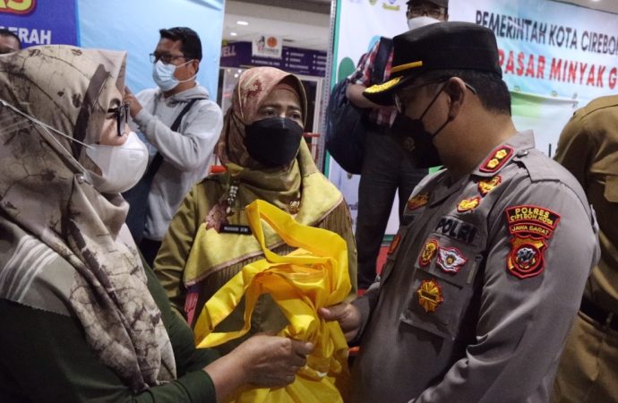 Kapolres Cirebon Hadiri Pasar Murah Komoditas di PGC, Himbau Warga Tetap Prokes