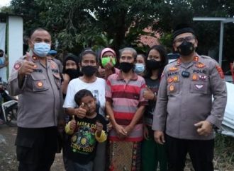 Kapolres Cirebon Kota, ” Nemoni Ra’yat ” kunjungi warga penerima Rutilahu