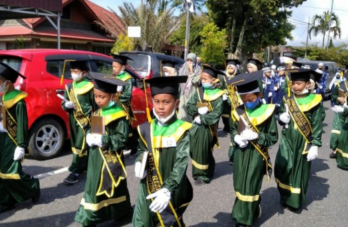 SD Muhammadiyah Kauman Padang Panjang Gelar Wisuda Tahfidz 1 Juz, 2Juz dan Khatam Al Qur’an