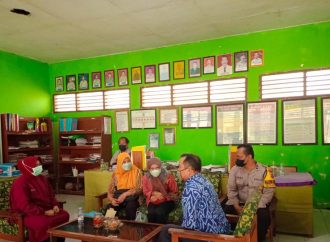 Tingkatkan Kreatifitas Siswa Bhabin Desa Babadan Gunungjati Polres Ciko, Sambang kepada Kepala Sekolah