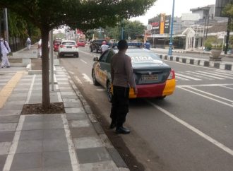 QR Polsek Utbar Polres Ciko Patroli Dialogis di Masa Pandemi Sampaikan Prokes Covid 19