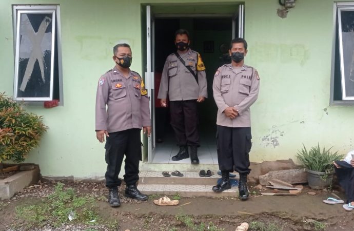 Sukseskan Vaksinasi Bhabin Kalijaga Polsek Seltim Polres Ciko Amankan Suntik Vaksin Booster