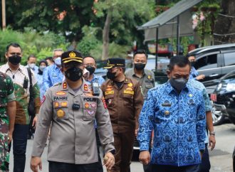 Kapolres Cirebon Kota bersama Forkopimda Giat Zoom Meeting Dipimpin Presiden