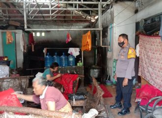 Bhabin Kalibaru Polsek Kedawung Polres Ciko melaui Pesan Saha himbau Prokes di masa PPKM Level 4