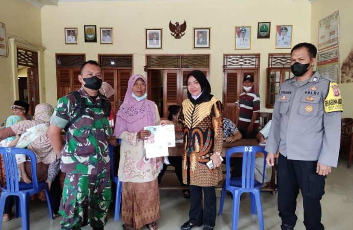 Bhabinkamtibmas Karangreja Kapetakan Polres Ciko, Peduli Warga Monitoring Bansos BPNT