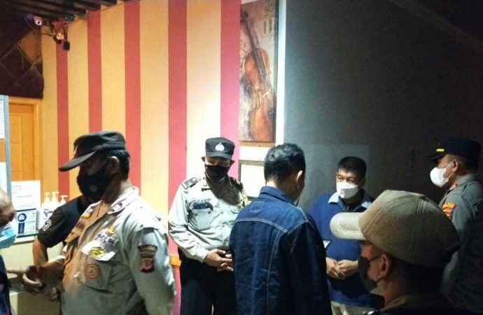 Kapolsek Utbar, Pimpin Sosialisasi PPKM Level 4 Wilkum Polres Ciko
