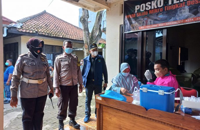 Kapolsek Seltim Ciko, Pantau Pembagian BLT dan monitoring Vaksinasi di kelurahan Kalijaga
