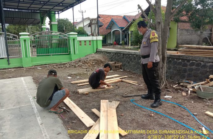 Melalui Inovasi Jamblang Bhabin Sura kulon Polsek Kapetakan Polres Ciko Ciptakan Kondusifitas pada Warganya