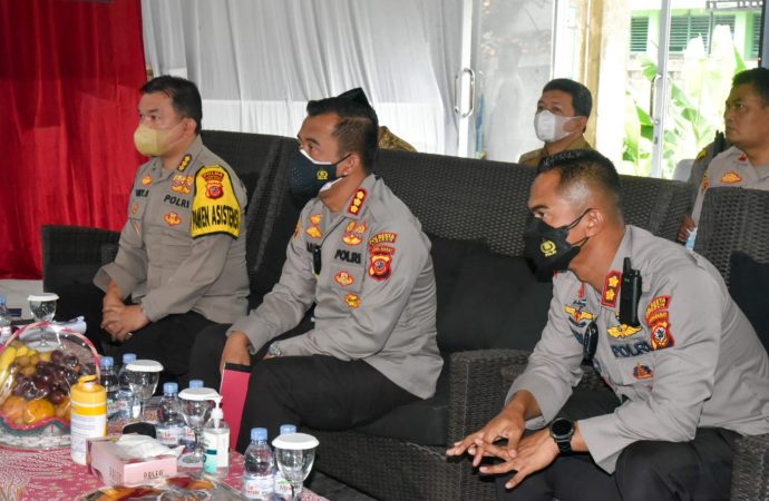 Kapolresta Cirebon Hadiri Zoom Meeting Vaksinasi Serentak Bersama Kapolda Jabar