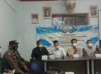 Bhabin Klayan Polsek Gunungjati Polres Ciko Monitoring Musrenbang Melalui Inovasi Jamblang