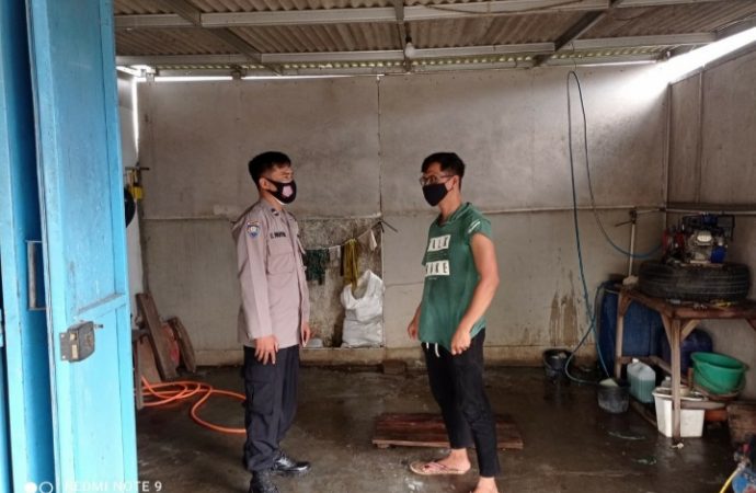 Sambang Patroli kepada Warga, Bhabin Mundu Mesigit Polsek Mundu Polres Ciko melalui Inovasi Jamblang