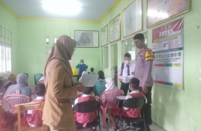 Gencar Percepatan Target Vaksinasi, Bhabin Palir Polsek Kedawung Polres Ciko Kawal Warga Suntik Vaksin Varian dosis1, 2 dan 3 (Booster )