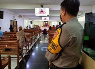 Monitoring Kamtibmas serta Prokes , Bhabinkamtibmas Kejaksan Polsek Utbar Polres Ciko Sambangi Tempat Ibadah