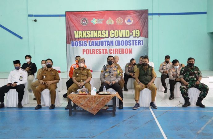 Kapolresta Cirebon Hadiri Zoom Meeting Vaksinasi Serentak Bersama Kapolri