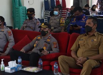 Wakapolres Cirebon Kota Tinjau Vaksinasi Booster dan Ikuti Zoom Meeting Pimpinan Kapolri di Kantor Kel. Kecapi