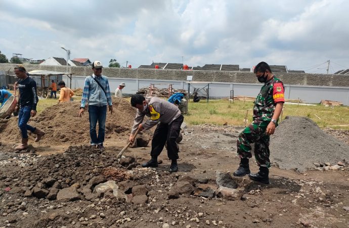 Bhabin Desa Kedungdawa Polsek Kedawung Ciko, Gotong-royong Bangun Masjid