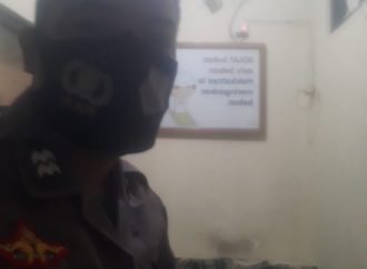 Tingkatkan Imtaq dan Kebersamaan, Bhabin Kedungjaya Polsek Kedawung Sholat Berjamaah Himbau Prokes