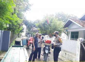 Bhabin Pasindangan Polsek Gunung Jati Polres Ciko, Sambangi Warga Ajak Harkamtibmas