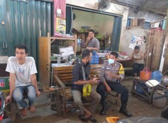 Ciptakan Kondusifitas, Bhabin Purwawinangun Polsek Kapetakan Polres Ciko Inovasi Jamblang di masa PPKM Level 3