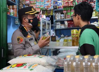Sidak Sejumlah Pasar Tradisional, Kapolresta Cirebon Pastikan Ketersediaan Minyak Goreng Curah Aman