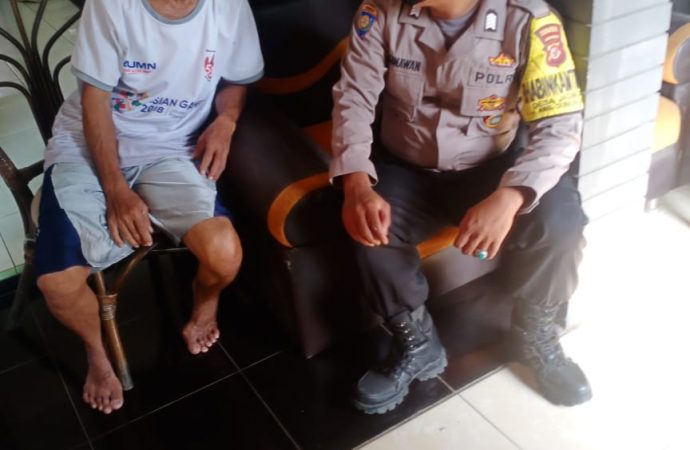 Ajak Kondusifitas Bhabin Jadimulya Polsek Gunung jati Polres Ciko Inovasi Jamblang di masa PPKM Level 3