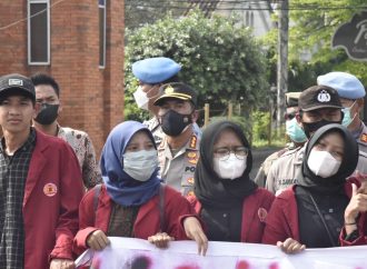 Polresta Cirebon Amankan Aksi Unras oleh BEM UMC