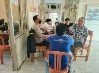 Jaga kondusifitas bulan Ramadhan 1443 H ,Bhabin Gorogol Polsek Kapetakan Polres Ciko Dialog Kamtibmas