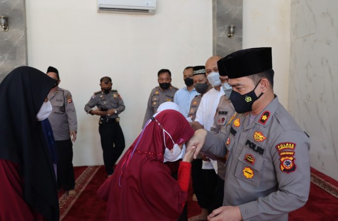 Kapolres Cirebon Kota, Santuni Anak Yatim di Bulan Suci