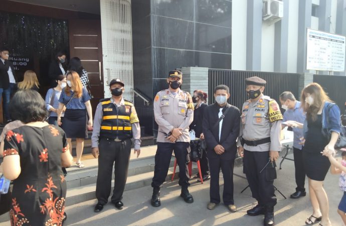 Kasat Samapta Polres Cirebon Kota, Terjun langsung Amankan Gereja yang Laksanakan ibadah
