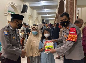 Warga Ikut Vaksinasi Booster di Kabupaten Cirebon Dapat Hadiah Beras