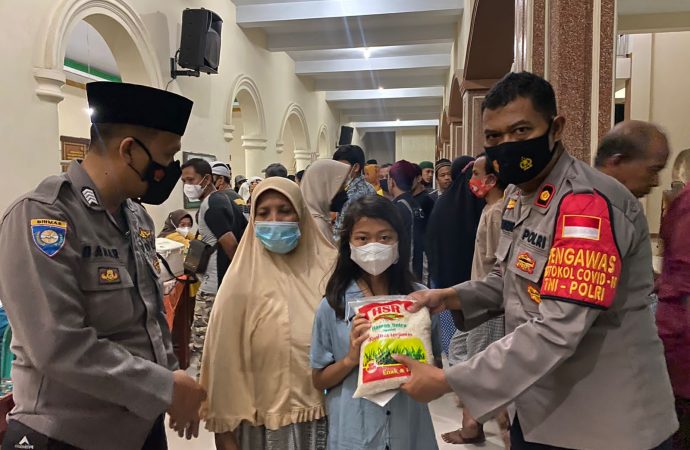 Warga Ikut Vaksinasi Booster di Kabupaten Cirebon Dapat Hadiah Beras