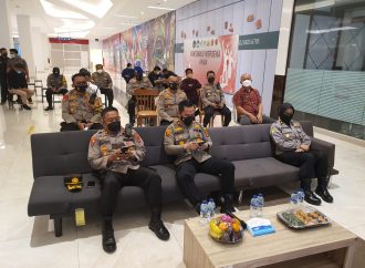 Zoom Meeting Vaksinasi Pimpinan Kabaintelkam Polri di Transmart dihadiri Wakapolres Cirebon Kota