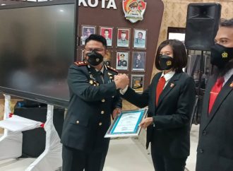 Kapolres Cirebon Kota, Ganjar Timsus Penghargaan, Berhasil Ungkap Uang Palsu