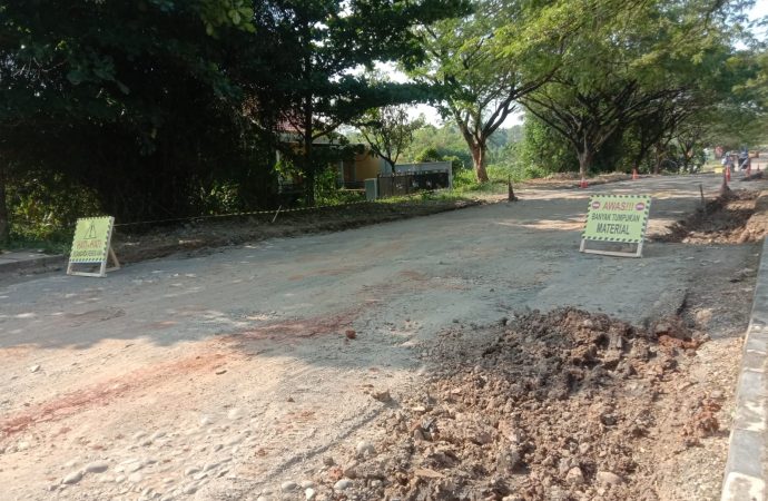 Jalan Lingkar Utara Panyingkiran – Baribis Diperbaiki