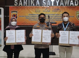 Kapolres Cirebon Kota tandatangani perjanjian perumahan murah bagi personel