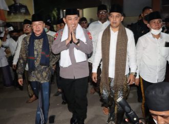 Kapolri Ajak Santri Pondok Buntet Pesantren Jaga Persatuan dan Kesatuan NKRI