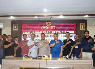 Kapolresta Cirebon Laksanakan Silaturahmi dengan Suporter Sepak Bola Se-Kabupaten Cirebon