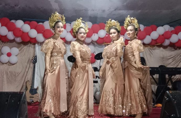 Kabaret Barakatak Tutup Acara Puncak Kemeriahan HUT RI ke- 77 di Hegarmanah
