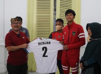 Harumkan Nama Indonesia, Putra Cirebon Pahlawan Timnas U16 Diterima Bupati