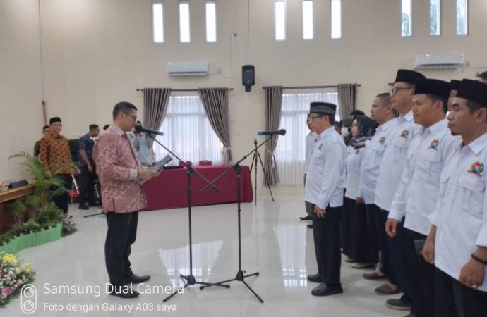 H.A. Irwan Bola Pimpin DPC Asosiasi RW.RT/ARWT Majalengka