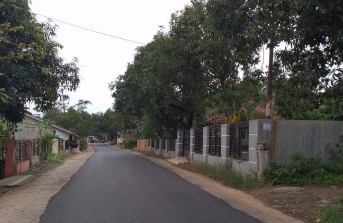 Jalan Poros Desa Babakan Kertajati Kini Sudah Mulus