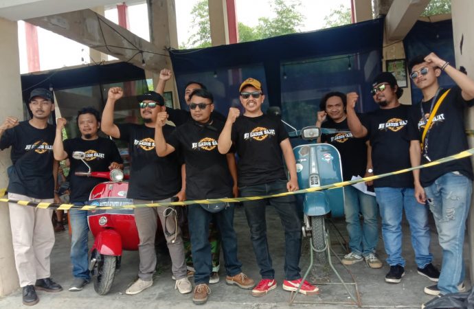 Aniversary Ke 20 PSM Bupati Karna Apresiasi dan Berikan Paket Sembako