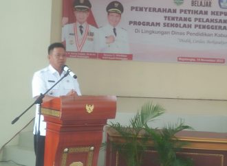 Wabup Serahkan 54 SK Program Penetapan Sekolah Penggerak