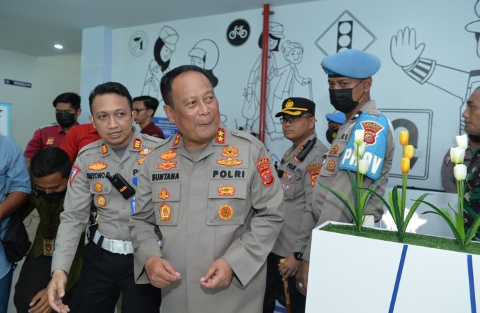 Kapolda Jabar Resmikan Gedung Satpas Prototype Polres Cirebon Kota