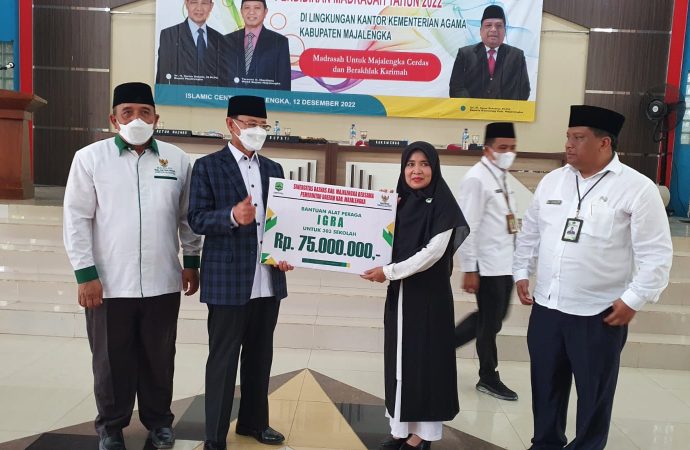 Bupati Karna Dukung Sekolah Madrasah Menjadi Pilihan Orang Tua